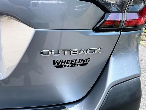 Used 2022 Subaru Outback Limited AWD/4WD image 10