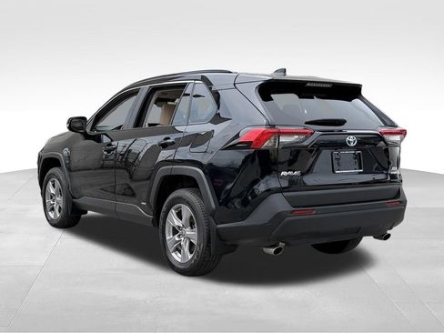 Used 2023 Toyota RAV4 XLE w/ Convenience Package AWD/4WD image 5