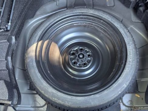 Used 2017 Toyota Prius Two w/ Prius Two Safety Plus Package FWD image 15