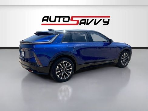 Used 2025 Cadillac Lyriq Sport AWD/4WD image 7