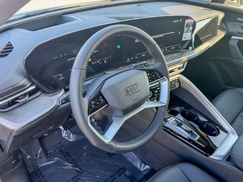 New 2025 Audi Q5 Premium Plus image 11