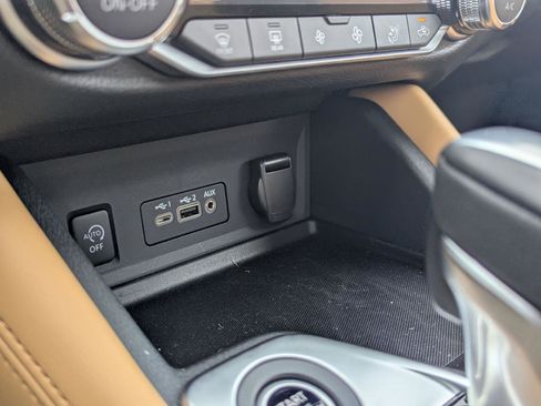 Used 2025 Nissan Sentra SV w/ SV Premium Package FWD image 22