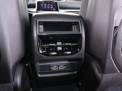Used 2025 Jeep Grand Cherokee Laredo AWD/4WD image 29