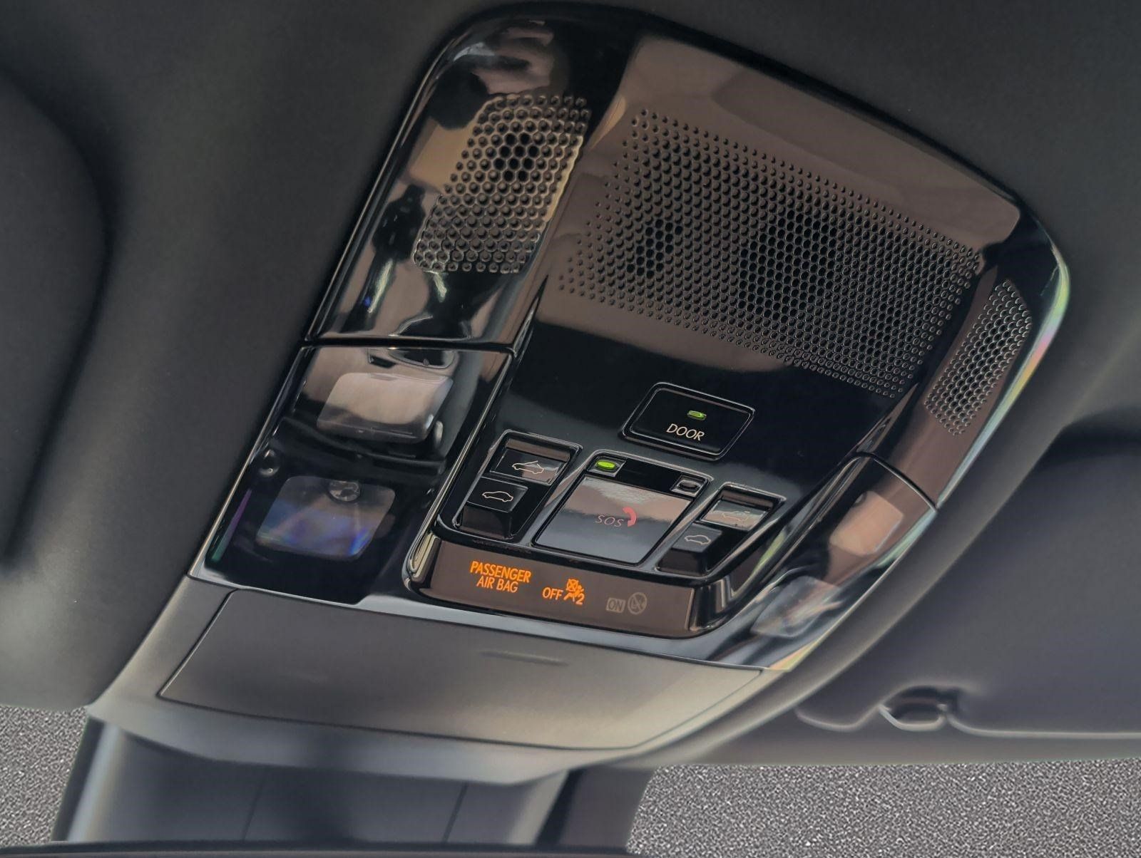 Used 2025 Lexus RX 350 Premium w/ Accessory Package (Z1) FWD image 22