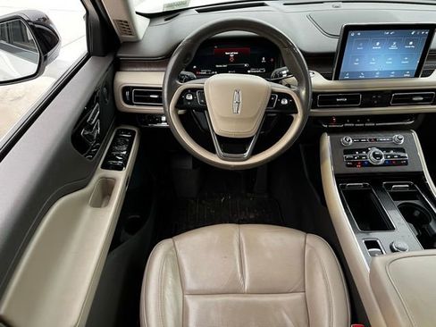 Used 2023 Lincoln Aviator Reserve w/ Equipment Group 201A image 17
