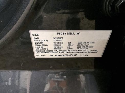 Used 2023 Tesla Model Y Long Range AWD/4WD image 32