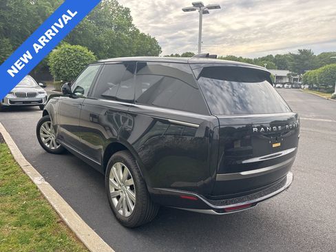 Used 2023 Land Rover Range Rover SE AWD/4WD image 4