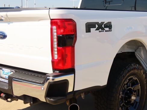 Certified 2024 Ford F250 Lariat w/ Sport Appearance Package image 12