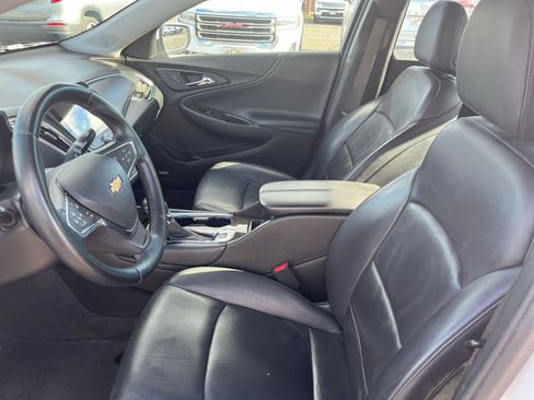 Used 2024 Chevrolet Malibu LT image 28