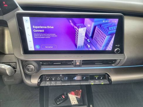 Used 2023 Toyota Prius Limited w/ Limited Premium Package AWD/4WD image 18