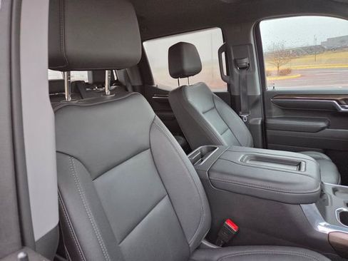 Used 2022 Chevrolet Silverado 1500 LT Trail Boss w/ Convenience Package II image 38