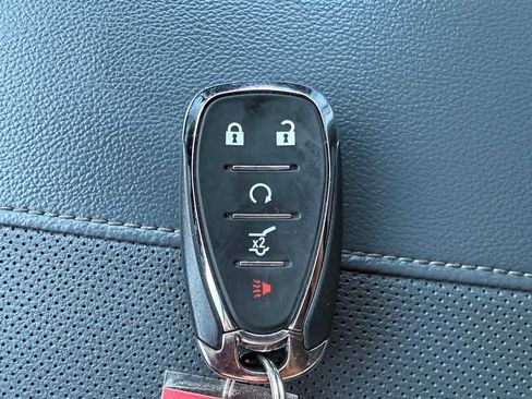 Used 2020 Chevrolet Traverse Premier image 32