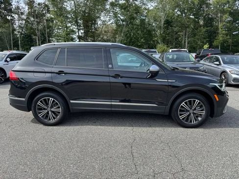 Certified 2024 Volkswagen Tiguan Wolfsburg Edition AWD/4WD image 4