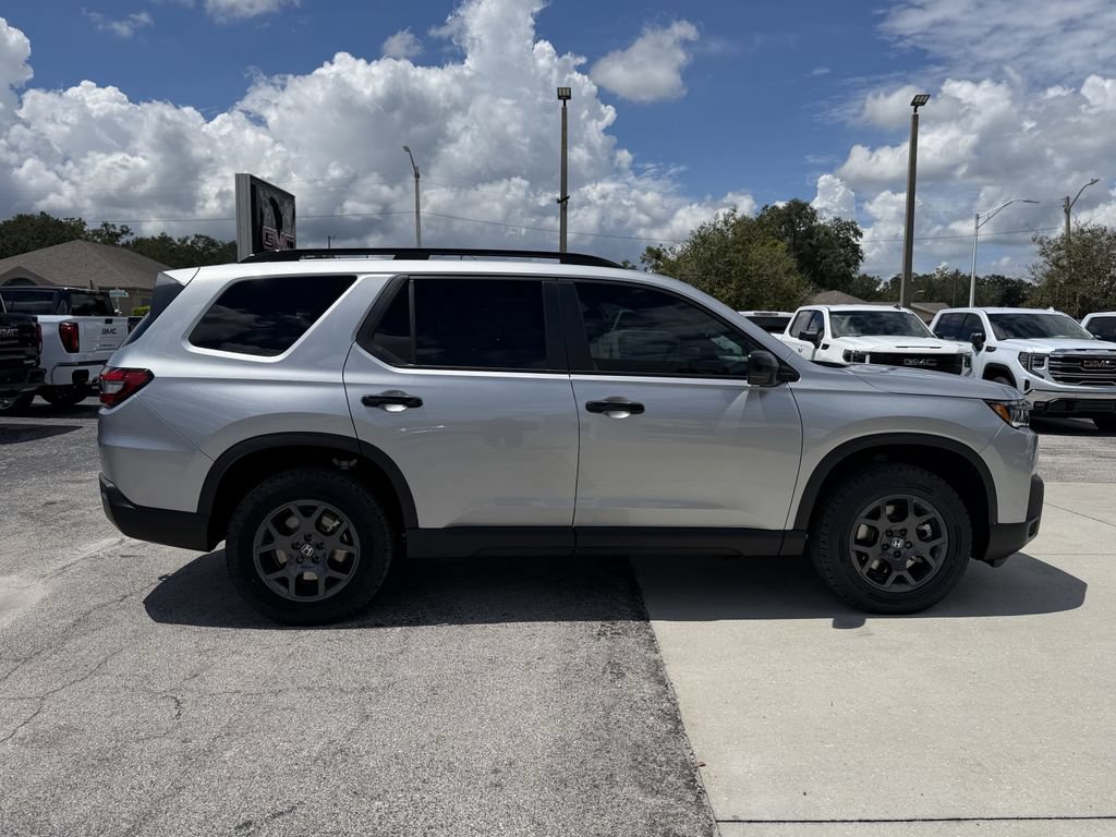 New 2026 Honda Pilot TrailSport image 3