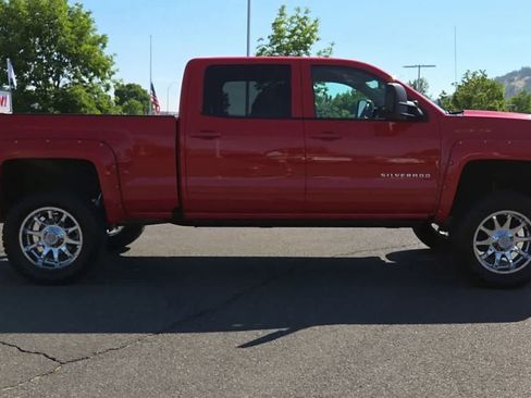 Used 2017 Chevrolet Silverado 1500 LT w/ All Star Edition AWD/4WD image 9