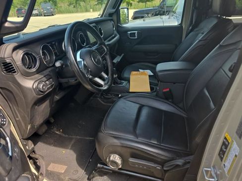 Used 2022 Jeep Wrangler Unlimited Sahara w/ LED Lighting Group AWD/4WD image 2