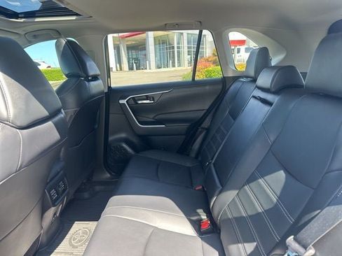 Used 2023 Toyota RAV4 XLE Premium AWD/4WD image 15