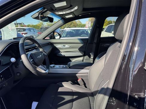 Used 2024 Genesis GV70 3.5T Sport image 13