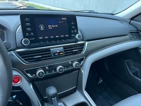 Used 2018 Honda Accord LX image 24