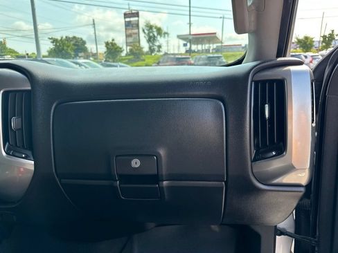 Used 2019 Chevrolet Silverado 1500 LT AWD/4WD image 20