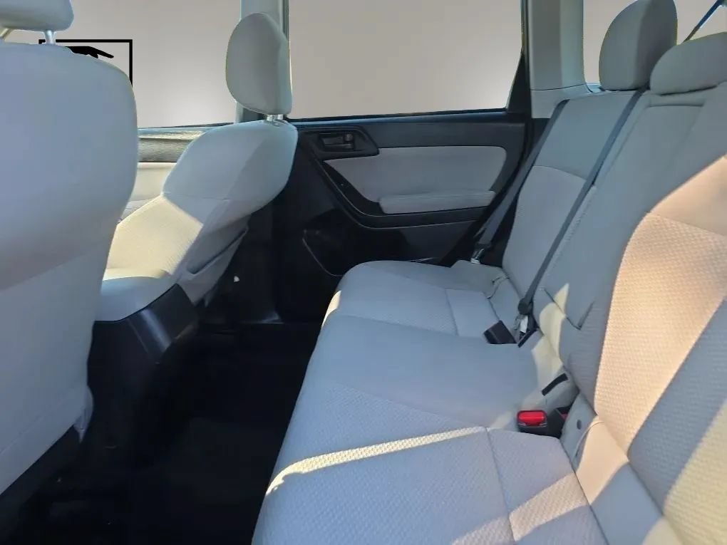 Used 2014 Subaru Forester 2.5i Premium w/ All-Weather Package AWD/4WD image 10
