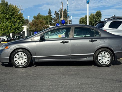 Used 2011 Honda Civic DX-VP image 2