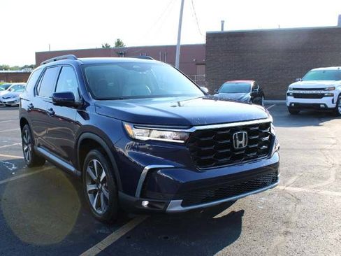 Used 2024 Honda Pilot Elite image 4