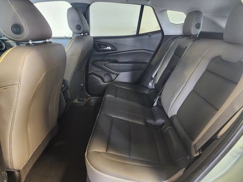 Certified 2025 Chevrolet Trax ACTIV FWD image 12