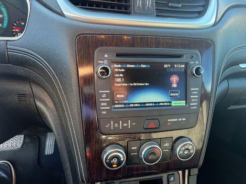 Used 2017 Chevrolet Traverse LT AWD/4WD image 15