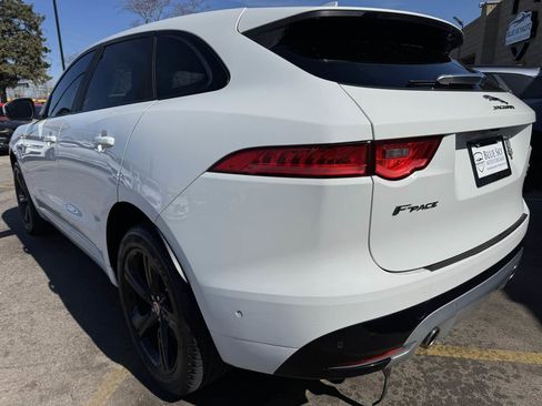 Used 2017 Jaguar F-PACE S image 7