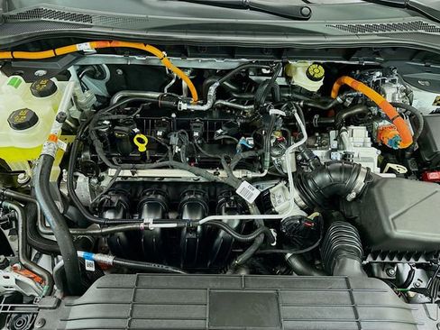 Used 2024 Ford Escape ST-Line w/ Equipment Group 301A image 28