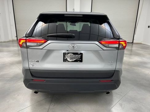 Used 2025 Toyota RAV4 LE image 6
