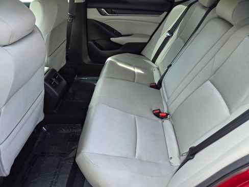 Certified 2018 Honda Accord EX image 11