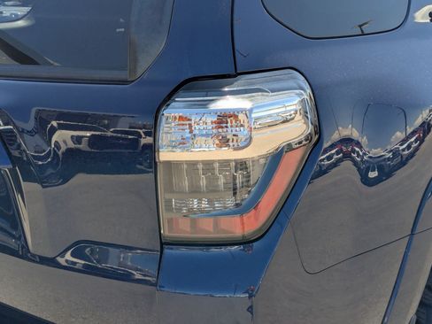 Used 2019 Toyota 4Runner SR5 Premium w/ Wilderness Package AWD/4WD image 11