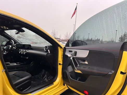 Used 2020 Mercedes-Benz CLA 250 4MATIC image 11