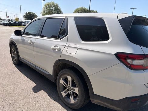 Used 2023 Honda Pilot EX-L image 10
