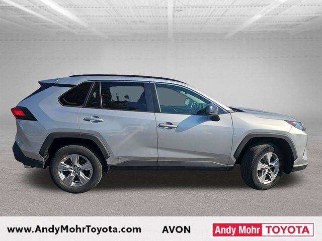 Used 2022 Toyota RAV4 LE AWD/4WD image 8