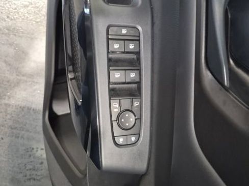Certified 2025 Nissan Pathfinder S AWD/4WD image 11