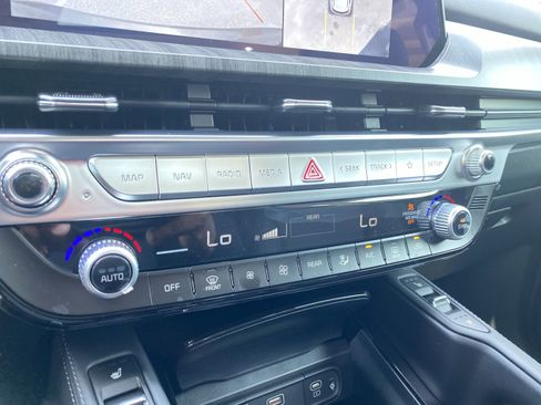 Certified 2025 Kia Telluride SX FWD image 20
