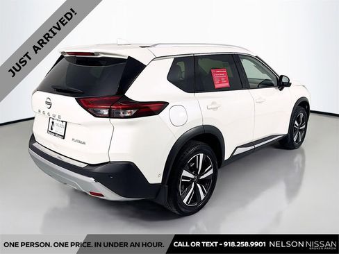 Certified 2023 Nissan Rogue Platinum w/ Platinum Premium Package FWD image 5