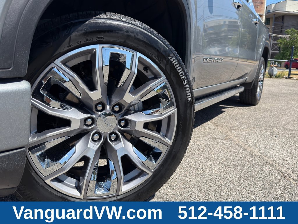 Used 2024 GMC Sierra 1500 Denali AWD/4WD image 4