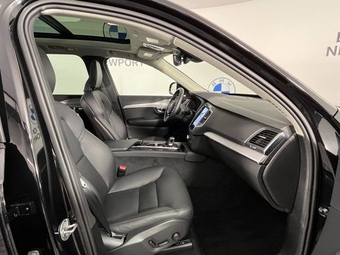 Used 2025 Volvo XC90 B5 Core image 23