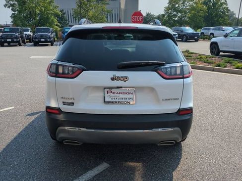 Used 2022 Jeep Cherokee Limited AWD/4WD image 5