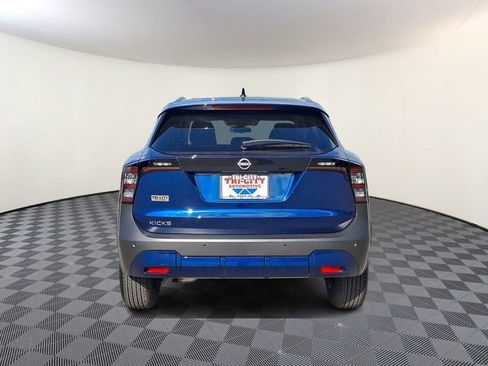 Used 2026 Nissan Kicks SV FWD image 5