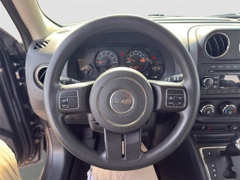 Used 2016 Jeep Patriot Sport w/ Power Value Group image 10