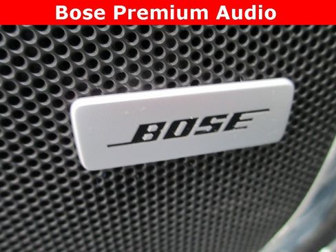 Used 2019 Chevrolet Tahoe LT w/ LT Signature Package image 16