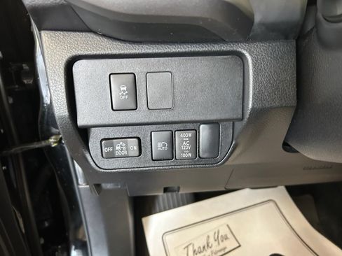 Used 2023 Toyota Tacoma TRD Off-Road AWD/4WD image 16