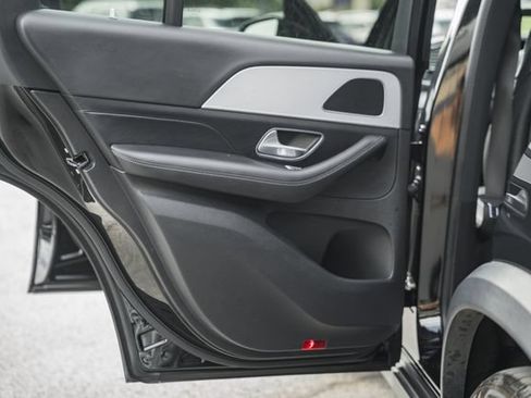 Certified 2024 Mercedes-Benz GLE 450e 4MATIC image 37