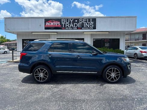 Used 2016 Ford Explorer XLT w/ Equipment Group 202A AWD/4WD image 1