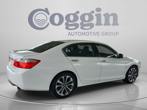 Used 2015 Honda Accord Sport image 5
